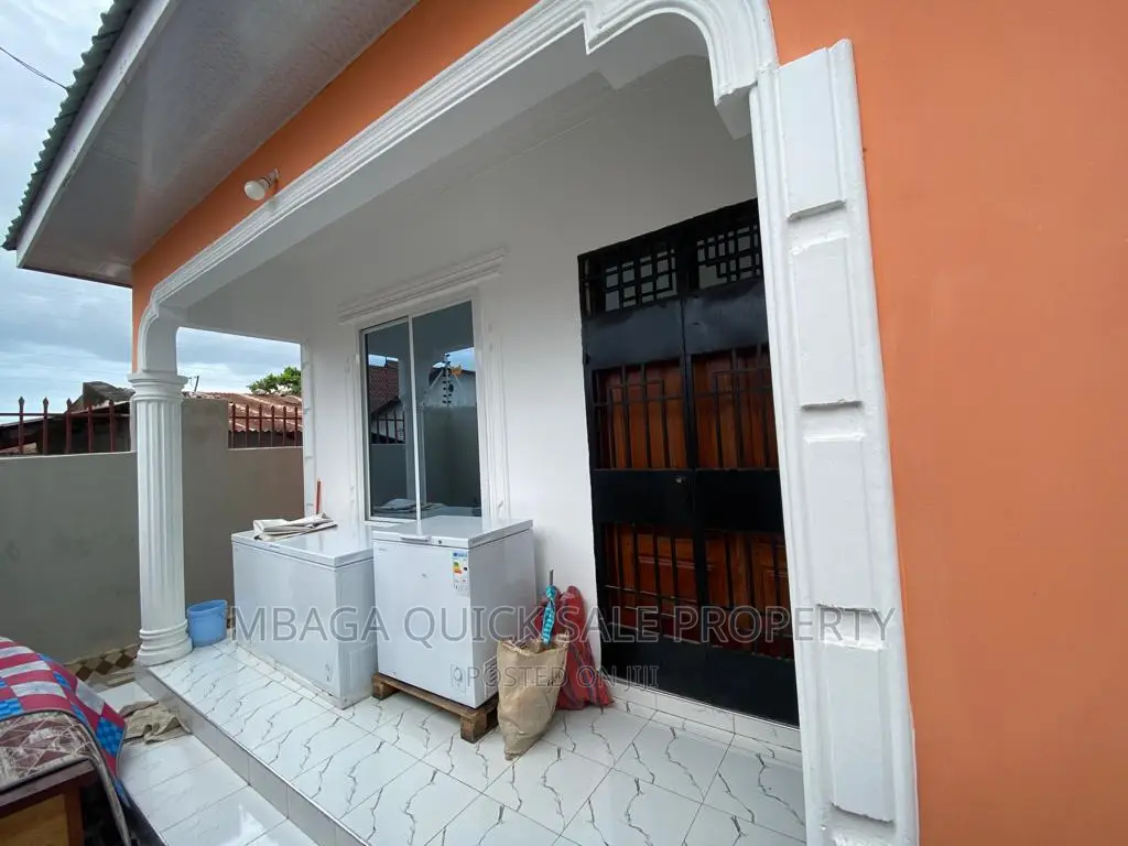 3bdrm House in Mwananyamala for rent