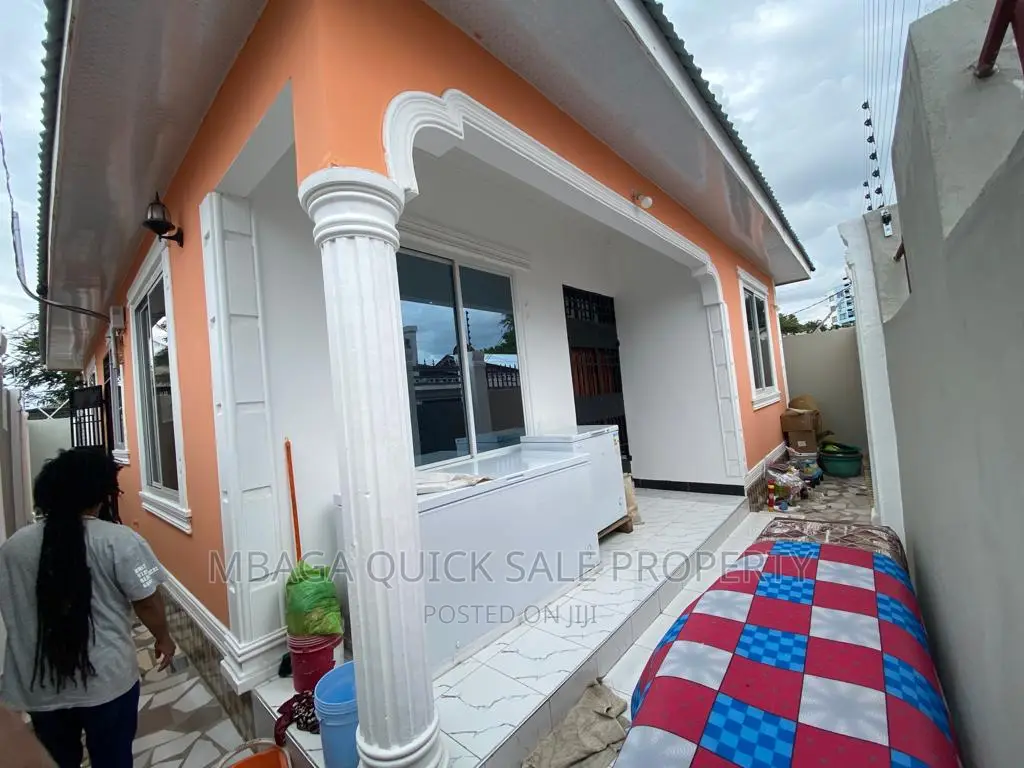3bdrm House in Mwananyamala for rent