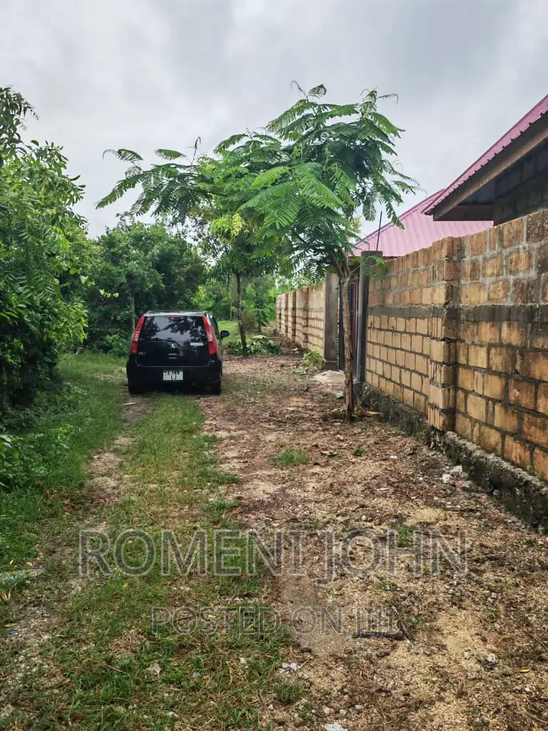 11 BDRM Gest Hs Inauzwa Ml 200zanzibar Unguja.