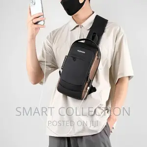 Fashionable Multi Pockets Waterproof Crossbody Bag