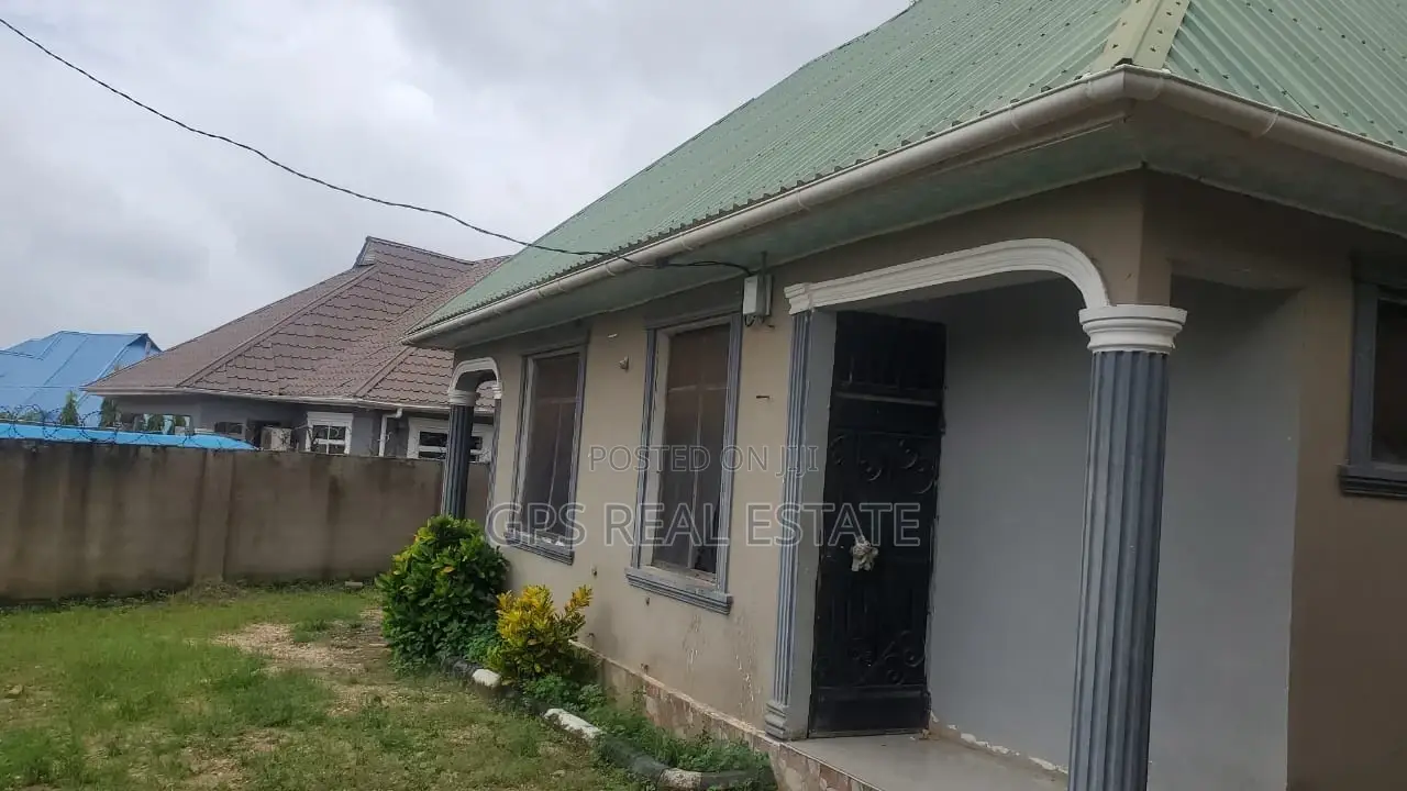 3bdrm House in Madale Mivumoni, Kinondoni for sale
