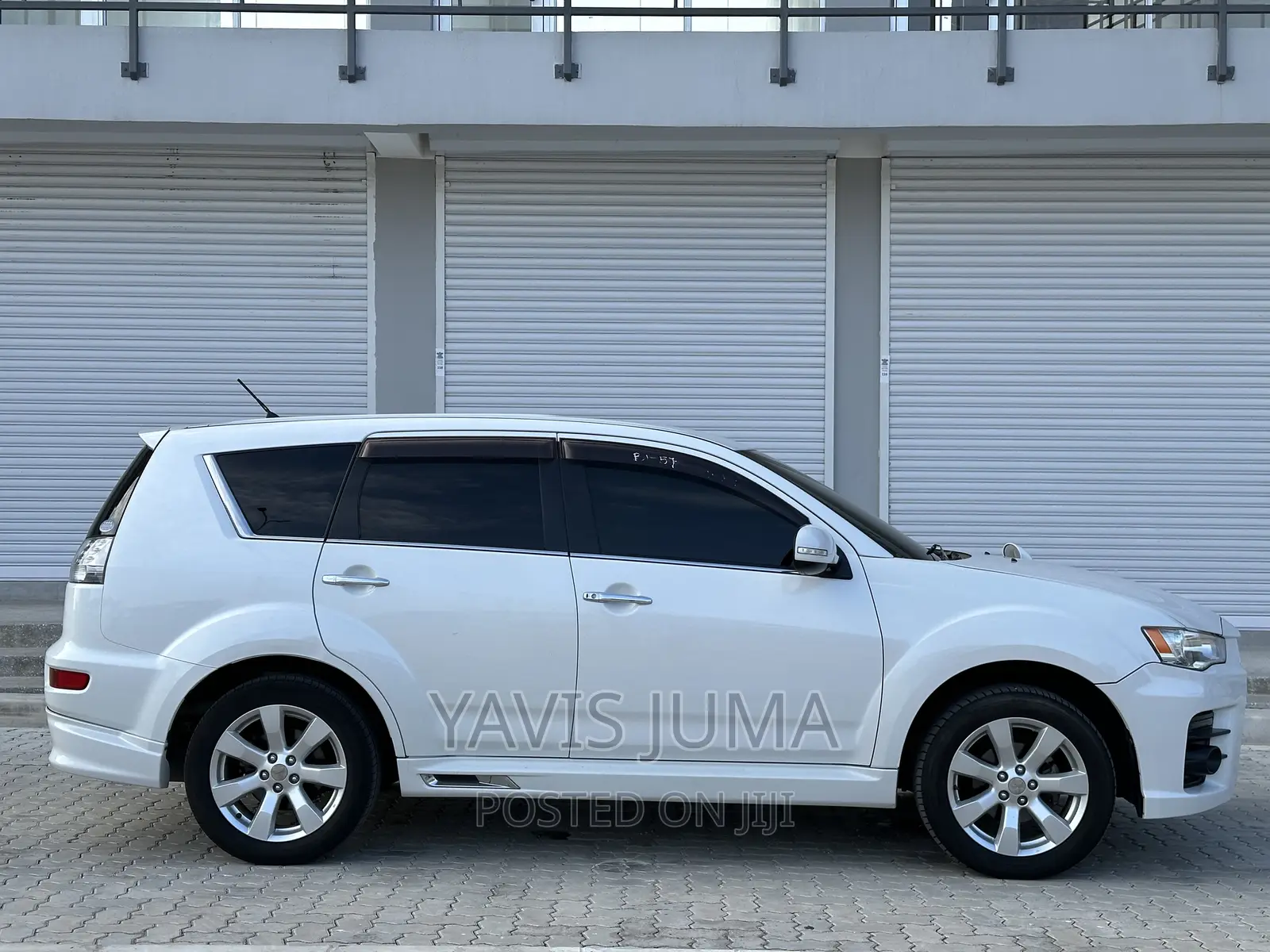 Mitsubishi Outlander 2012 White
