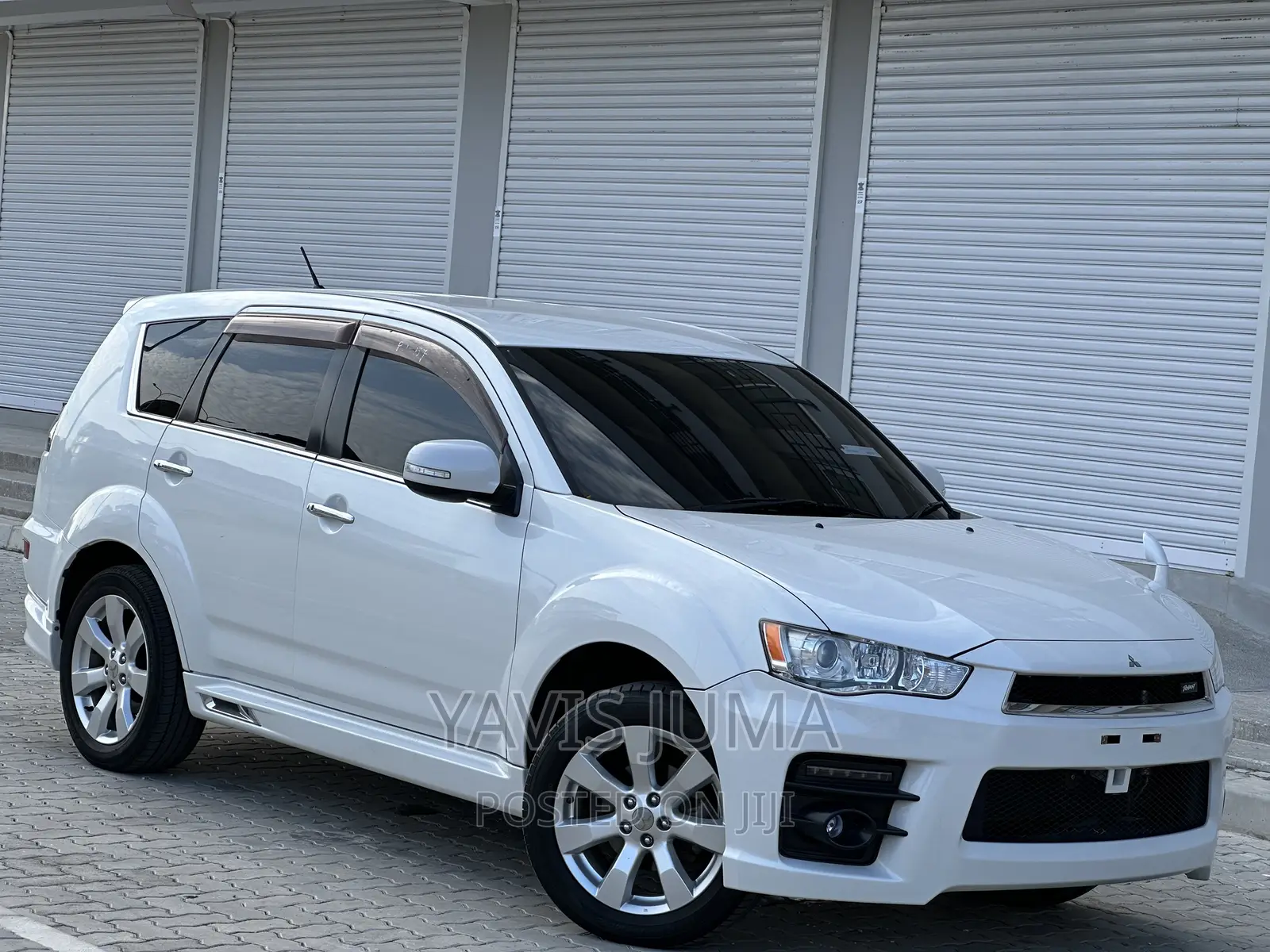 Mitsubishi Outlander 2012 White