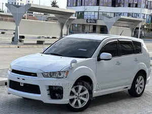 Mitsubishi Outlander 2012 White