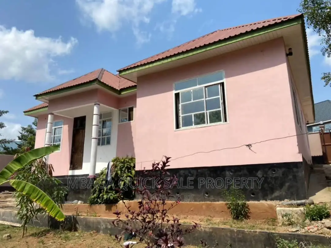 3bdrm House in Goba for sale