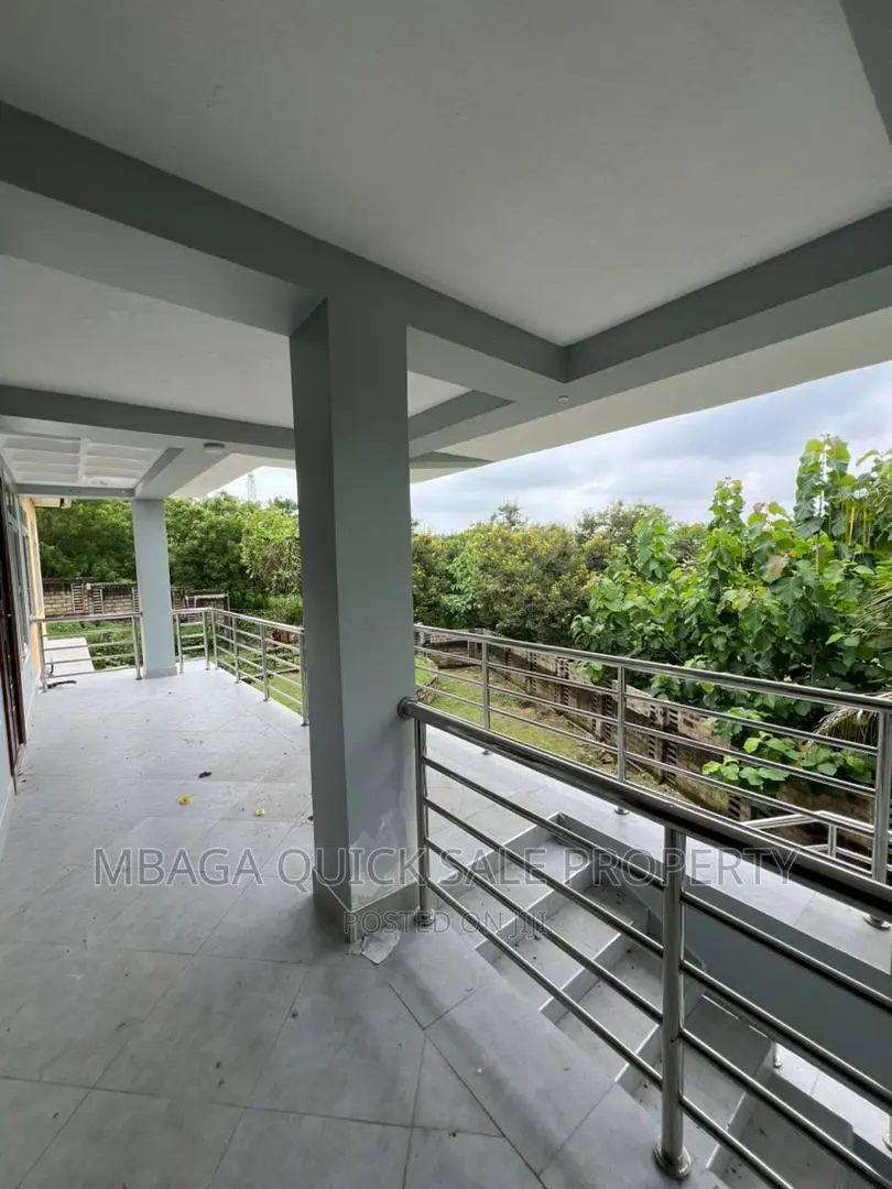 3bdrm Apartment in Makongo Ccm, Sinza for rent