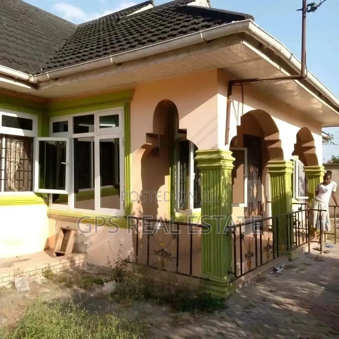 House For Sale Kimara Suka