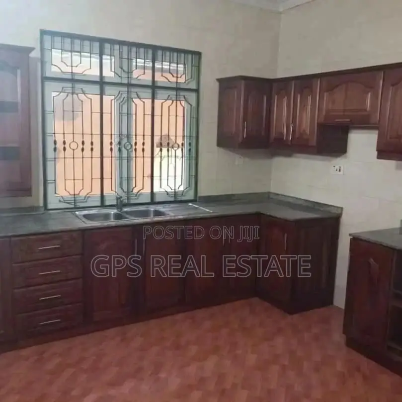 House For Sale Kimara Suka