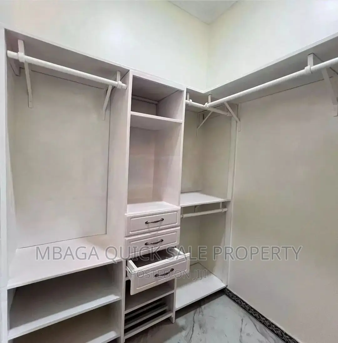 5bdrm Apartment in Salasala, Mbezi for rent
