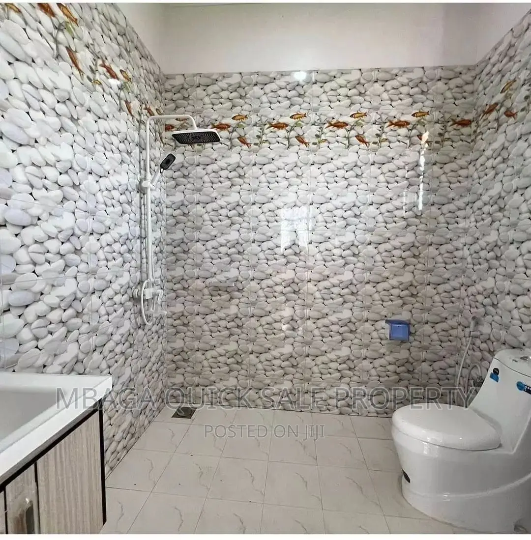 5bdrm Apartment in Salasala, Mbezi for rent