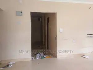 6bdrm House in Regent Estate for rent