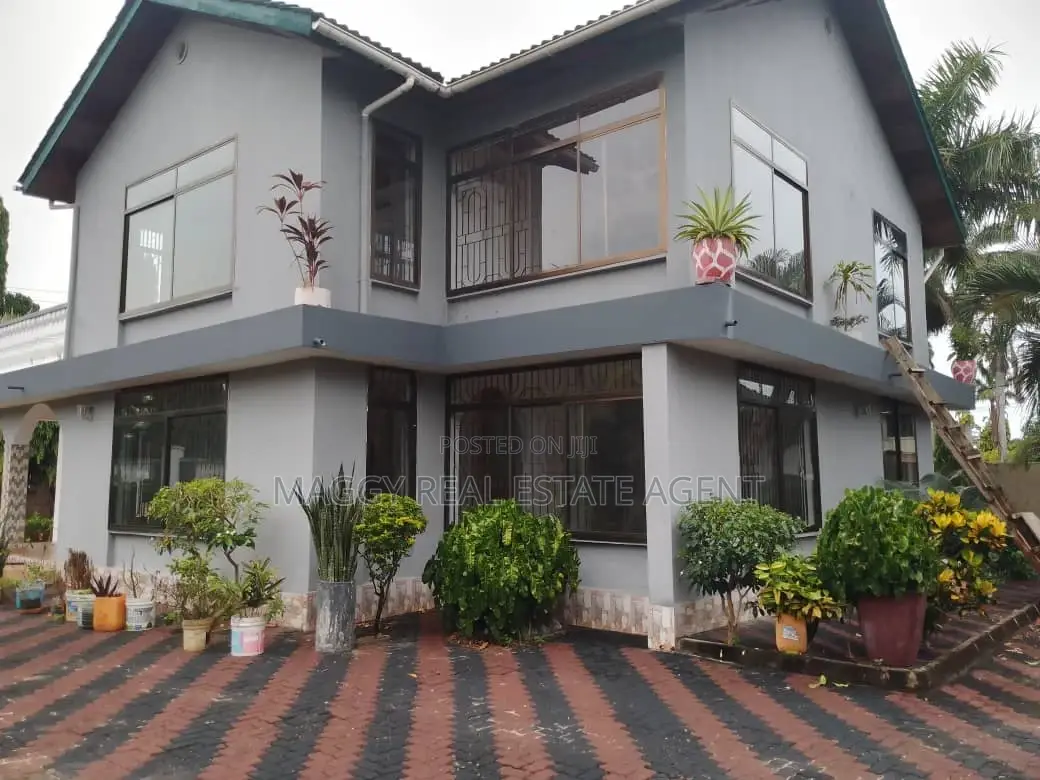 6bdrm House in Bahari Beach, Kunduchi for rent