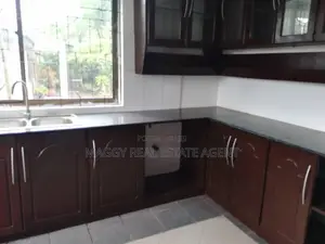 6bdrm House in Bahari Beach, Kunduchi for rent
