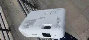 EPSON Projector Eb-E01 Clean Condition