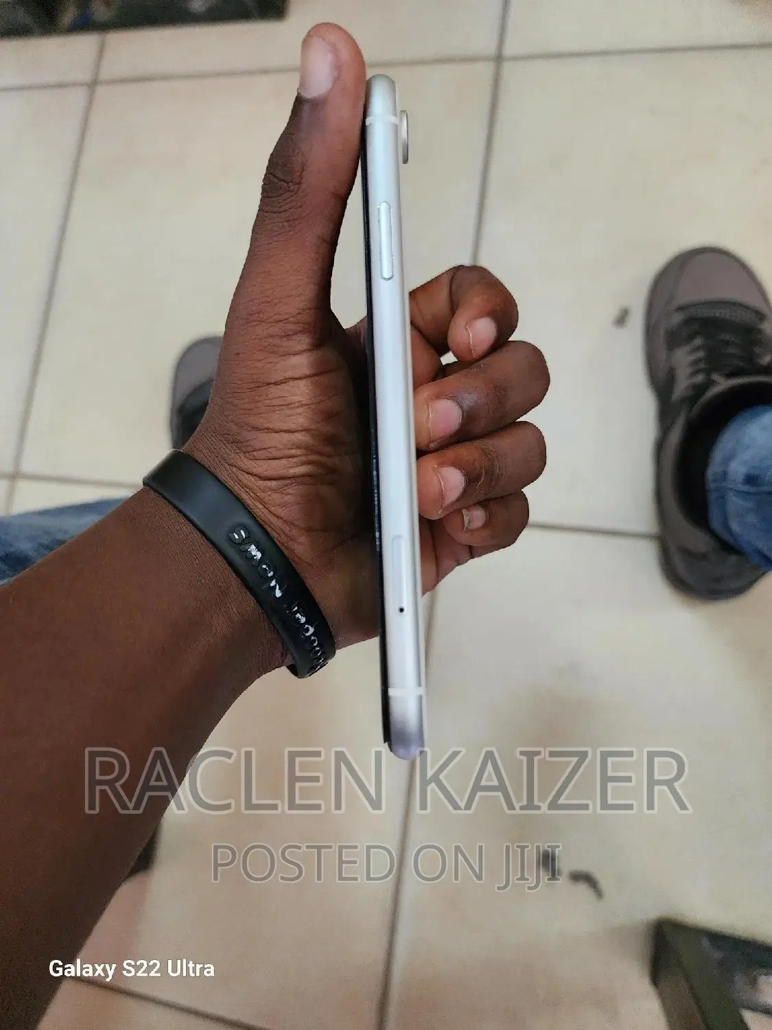 Apple iPhone XR 128 GB White