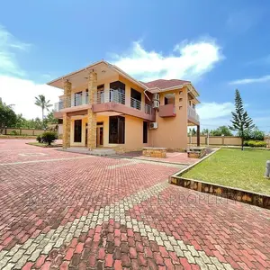 5bdrm House in Boko Magengeni, Bunju for rent