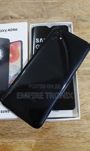 New Samsung Galaxy A04e 32 GB Black