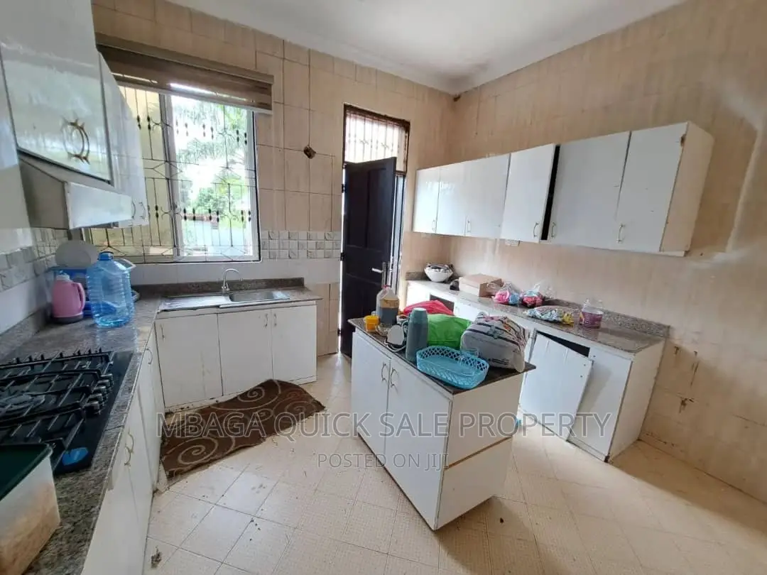 3bdrm House in Goba Lastanza for sale