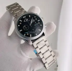 *NEW TAG CARERA Watch Water Resistant