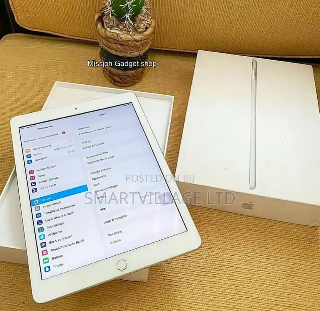 Apple iPad 9.7 32 GB Gray
