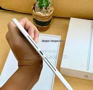 Apple iPad 9.7 32 GB Gray