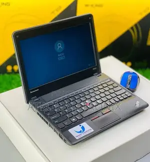 Laptop Lenovo ThinkPad X131e 4GB Intel Celeron HDD 500GB