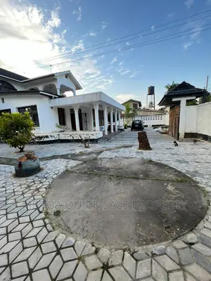 5bdrm House in Mbezi Beach for rent