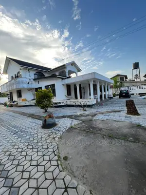 5bdrm House in Mbezi Beach for rent