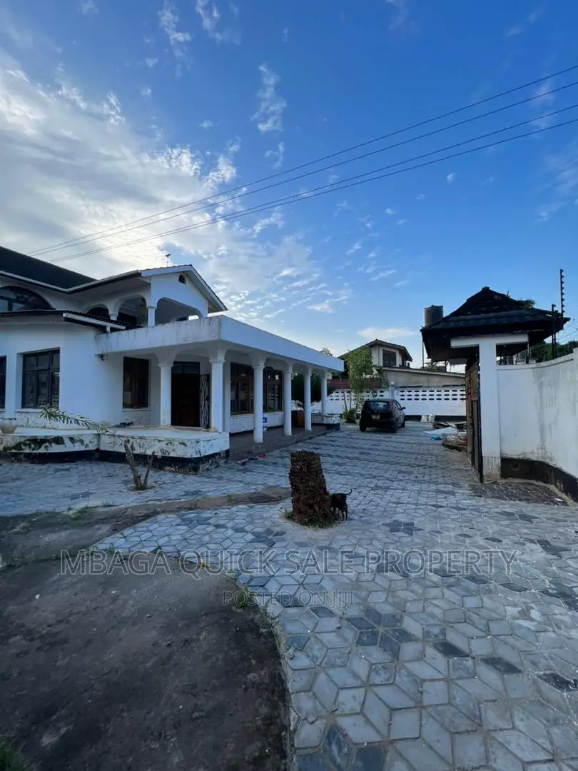 5bdrm House in Mbezi Beach for rent