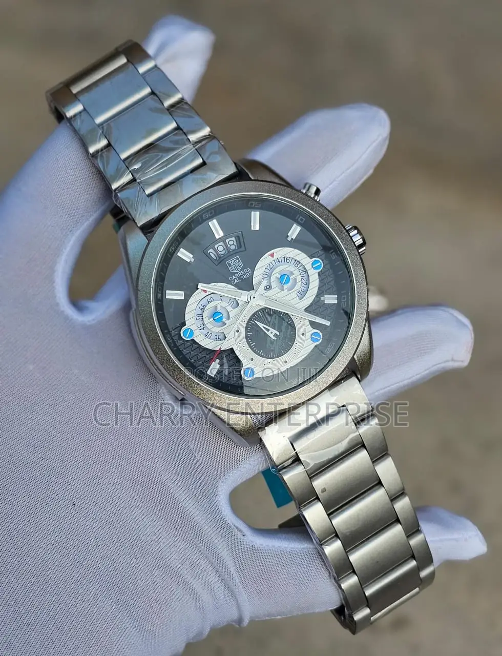 NEW TAG CARRERA Heavy Weight Watch