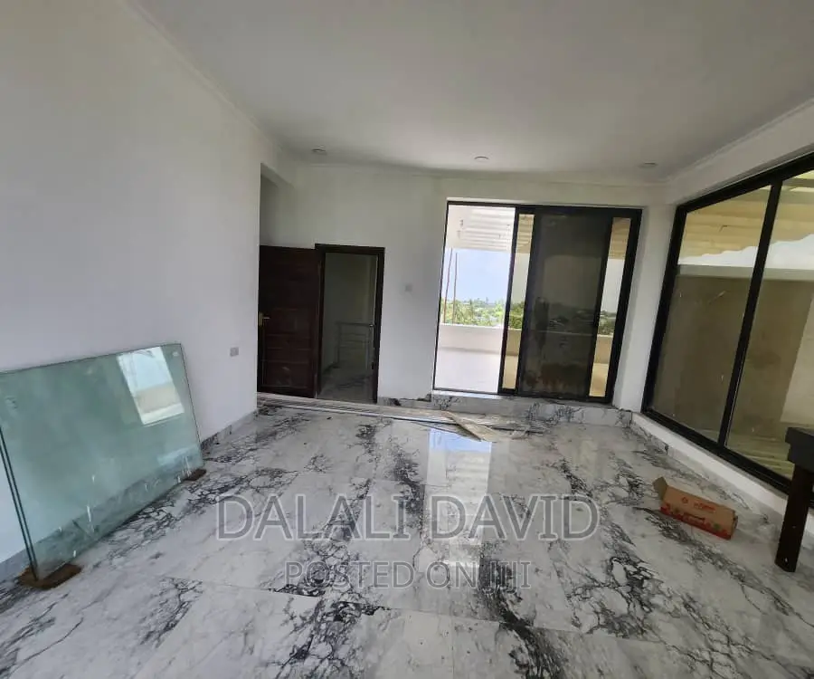 4bdrm House in Goba Magorofani, Kinondoni for sale