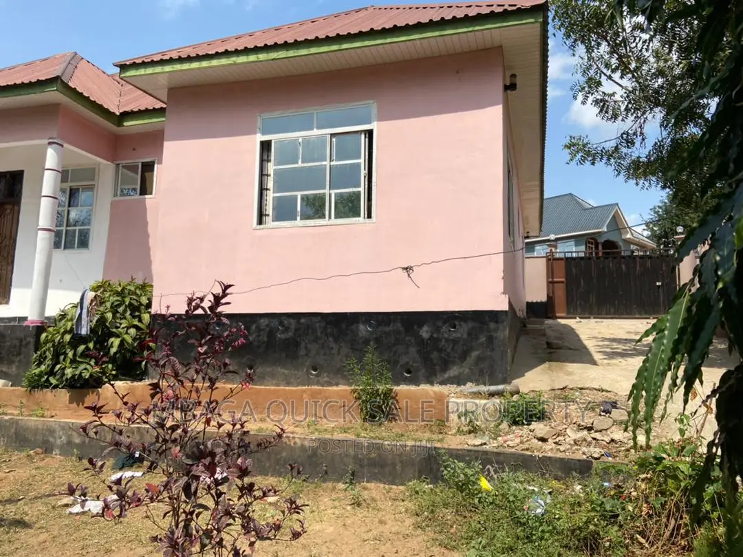 3bdrm House in Goba for sale
