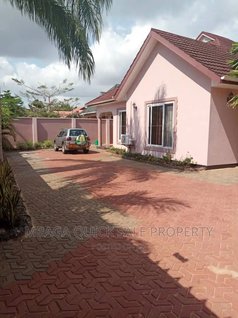 4bdrm House in Salasala Mwanzo, Mbezi for sale