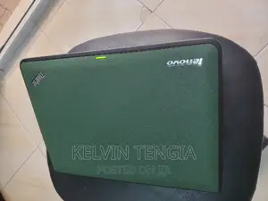 Laptop Lenovo ThinkPad X131e 4GB Intel HDD 500GB