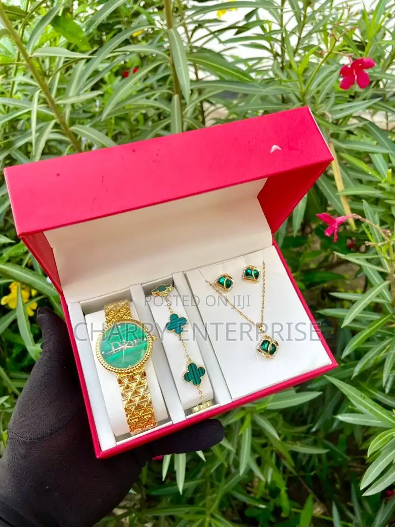 Full Set
Saa
Cheni
Hereni
Blaslet