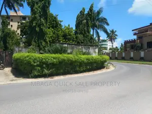 Plot for Sale at Masaki Near Sea Cliff Court