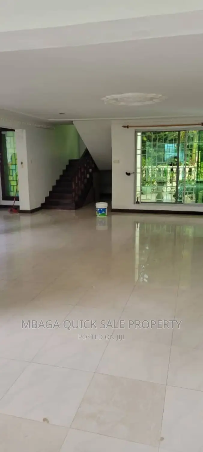 7bdrm House in Masaki  Slip Way for rent