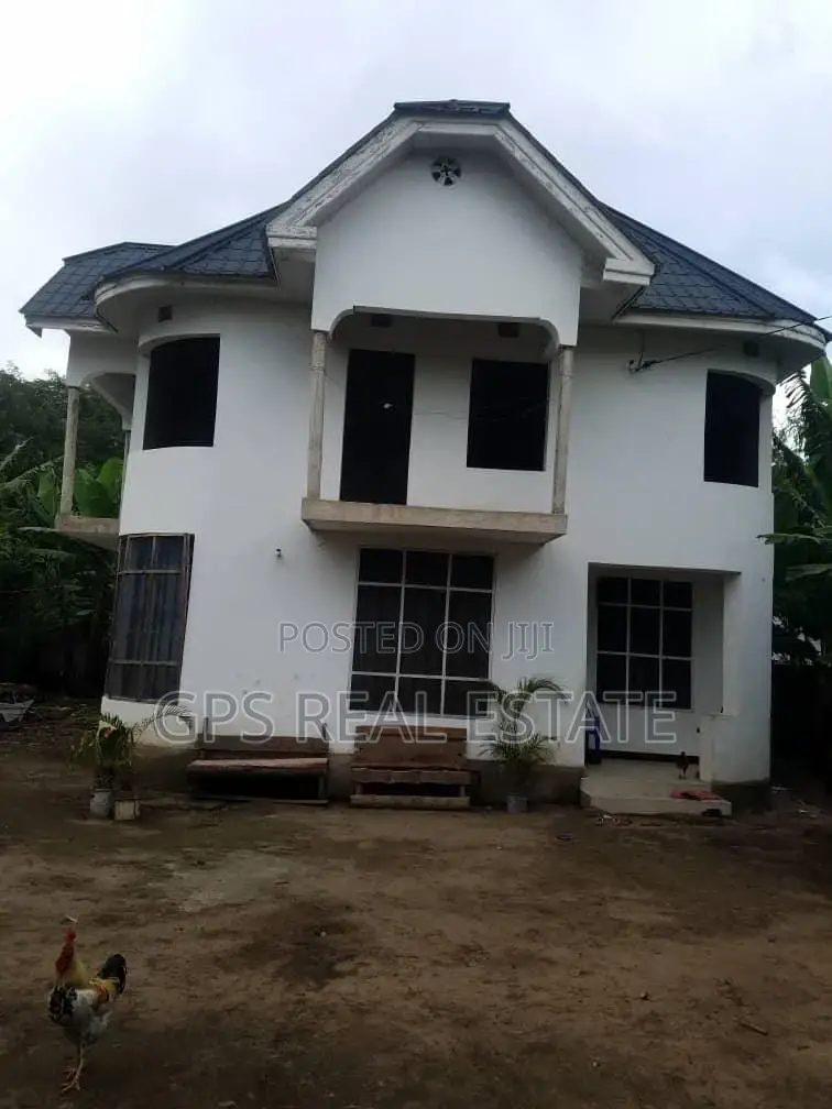 4bdrm House in Usa River  Momela, Arusha for sale