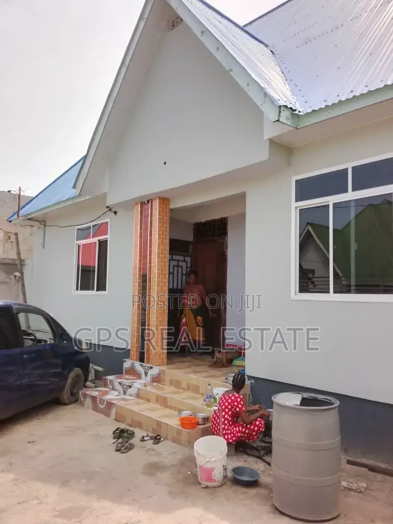 3bdrm House in Kisemvule, Ilala for sale