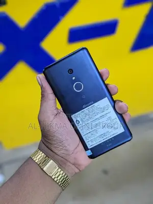 Sharp Aquos R Compactn SHV41 32 GB Blue