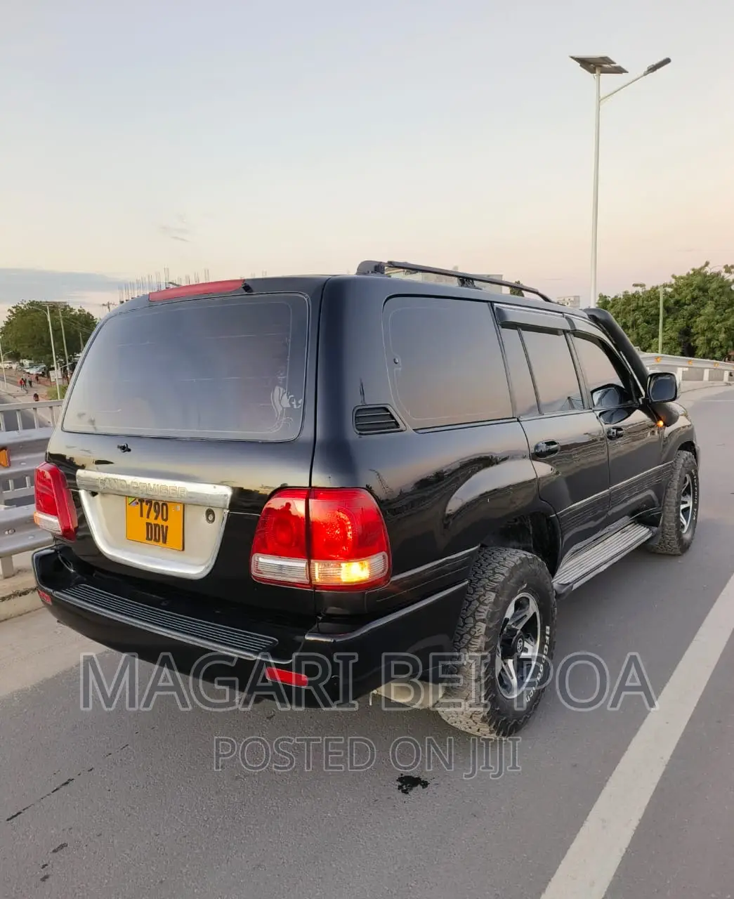 Toyota Land Cruiser 2005 Black