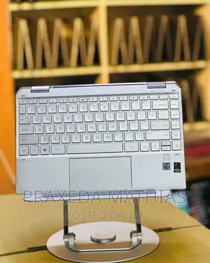 New Laptop HP Spectra 13 16GB Intel Core I7 SSD 512GB
