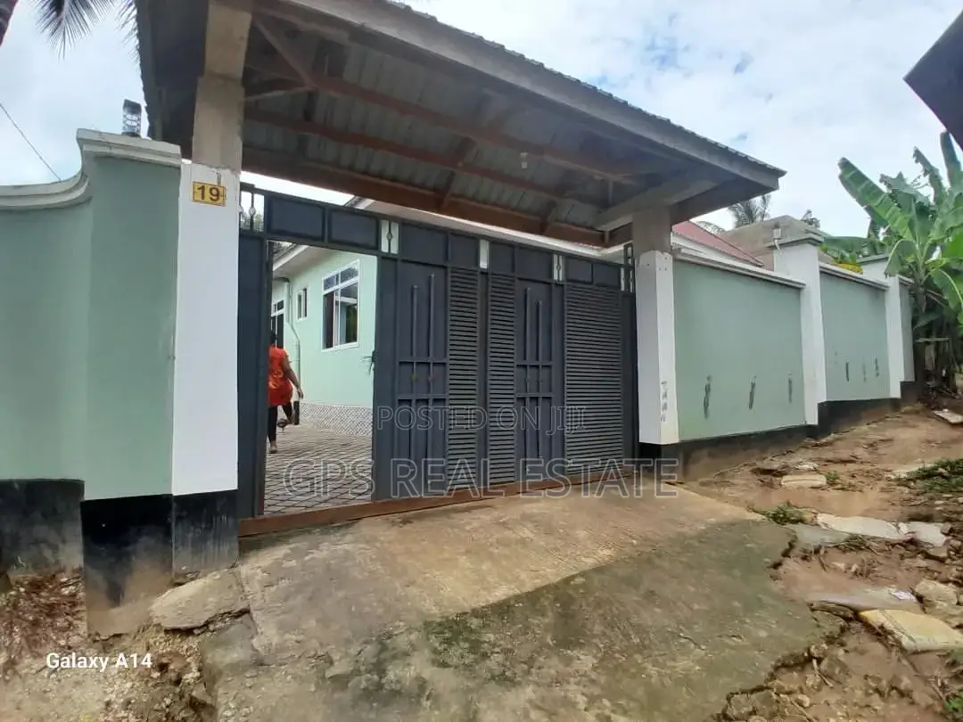 3bdrm House in Mbezi Msumi, Kinondoni for sale