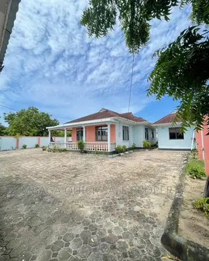 3bdrm Bungalow in Ununio Beach for rent