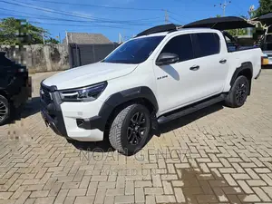 Toyota Hilux 2.8 Diesel 2020 White