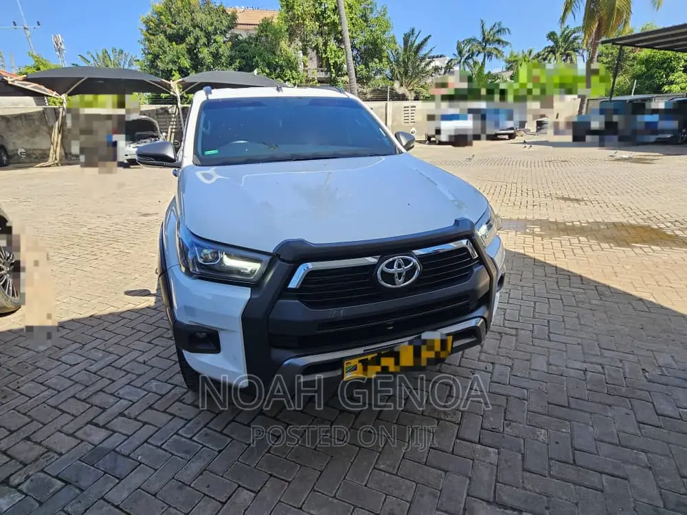 Toyota Hilux 2.8 Diesel 2020 White