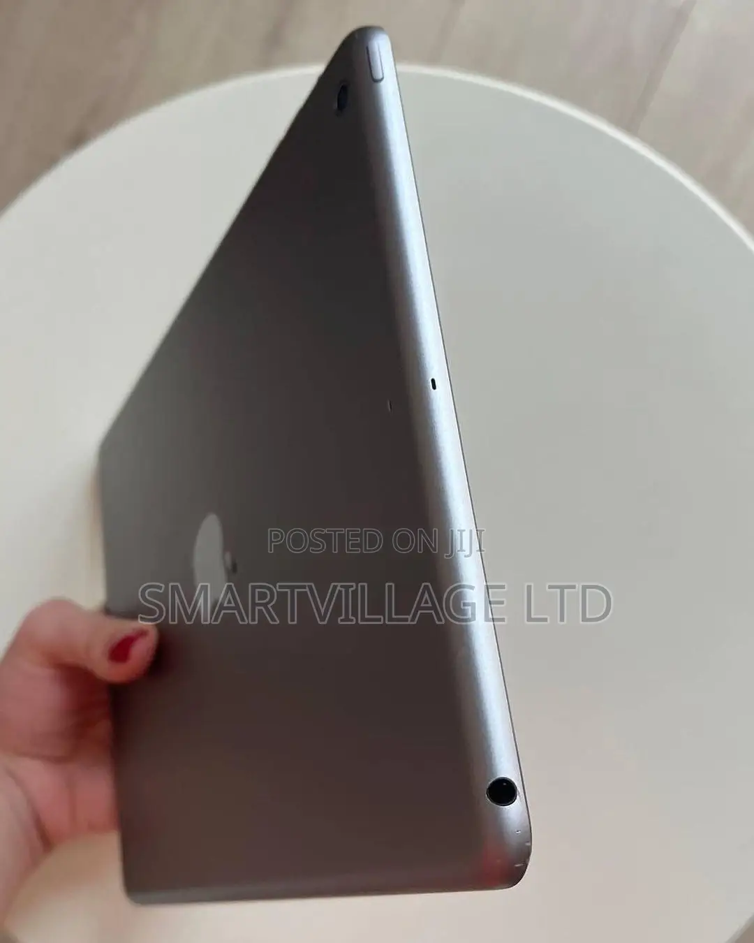 Apple iPad Air 16 GB Gray
