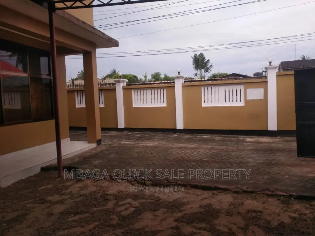 3bdrm House in Mikocheni B for rent