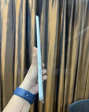 Apple iPad Air 16 GB Gray