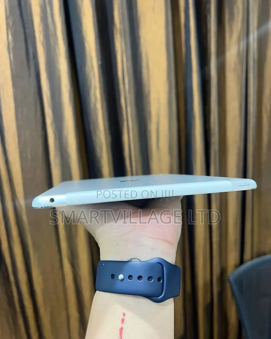 Apple iPad Air 16 GB Gray